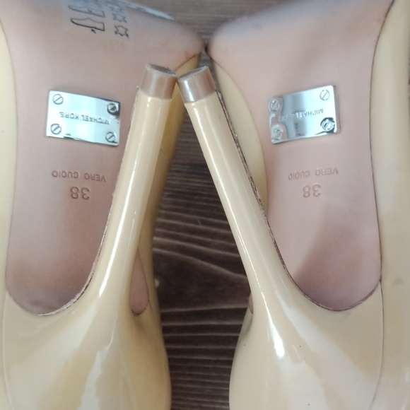 Michael Kors pumps - Picture 7 of 8